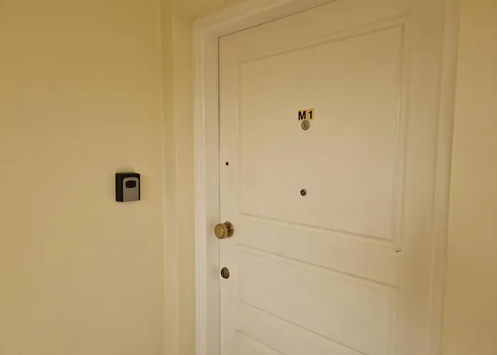 Urban Nest - Spacious 2br *